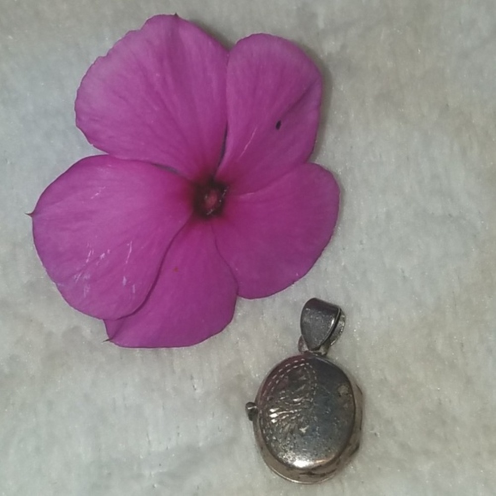 Vintage Sterling silver 925 locket stamped